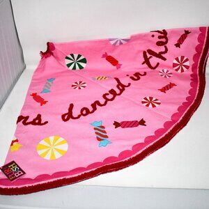 Furbish Studio Sugar Plums Embroidered Tree Skirt 54" NWT